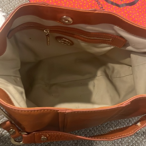 Women’s Tory Burch shoulder bag. Comes with Tory Burch dust cover. - Picture 7 of 7